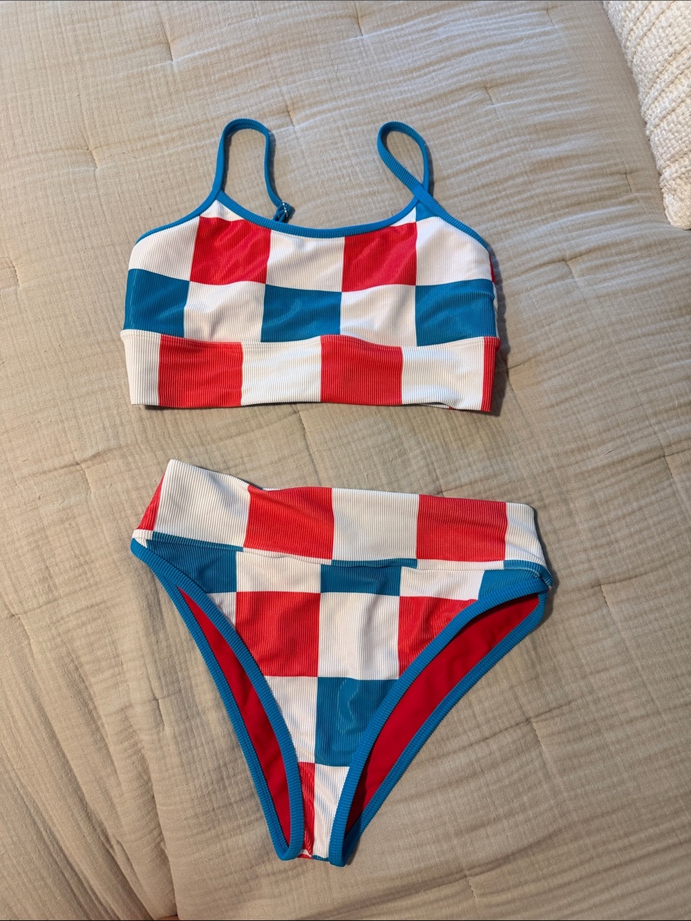 Lainsnow “fast lain” bikini